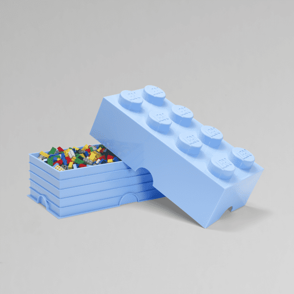 LEGO-4004-Storage-Brick-8-light-royal-blue-feature.png