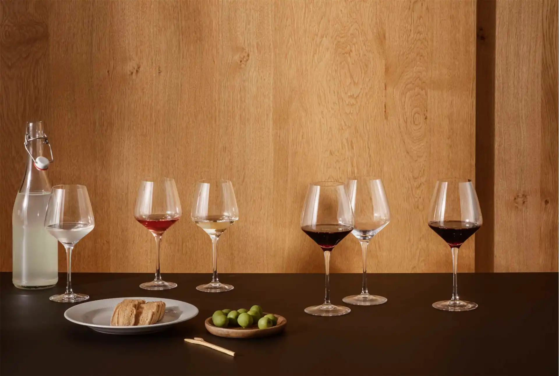 541201-541205-legio-nova-wine-glasses-redwine-whitewine-table-l.webp