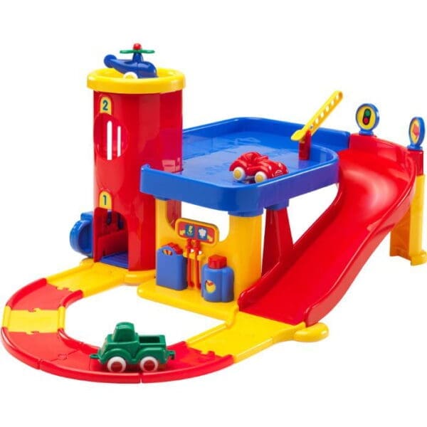 Bilhús í tveimum hæddum v/2 bilum og tyrlu