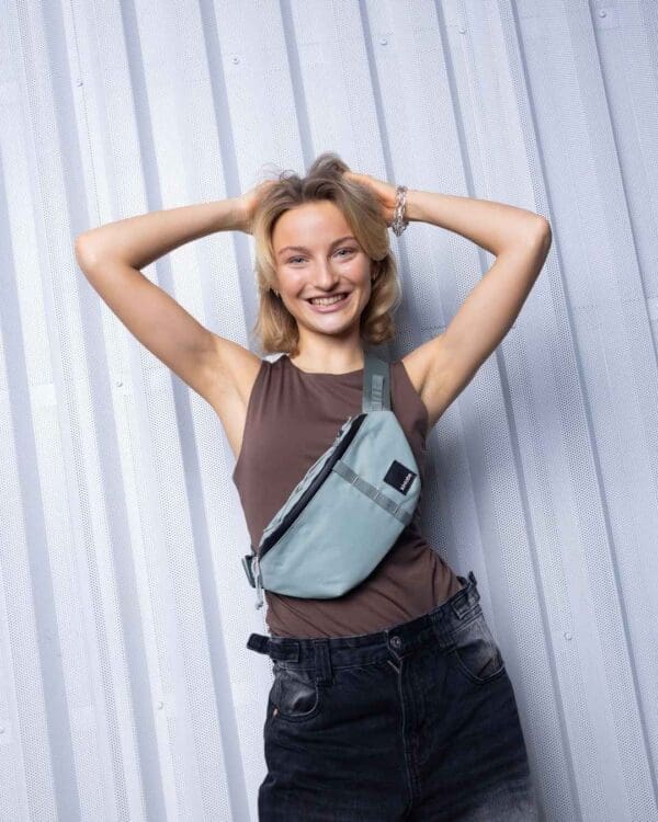 BLAZE beltitaska 30x15x7,5cm 1,5L Desert Teal