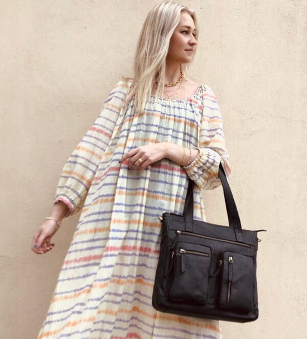 Barbara taska 34x31x12cm svørt