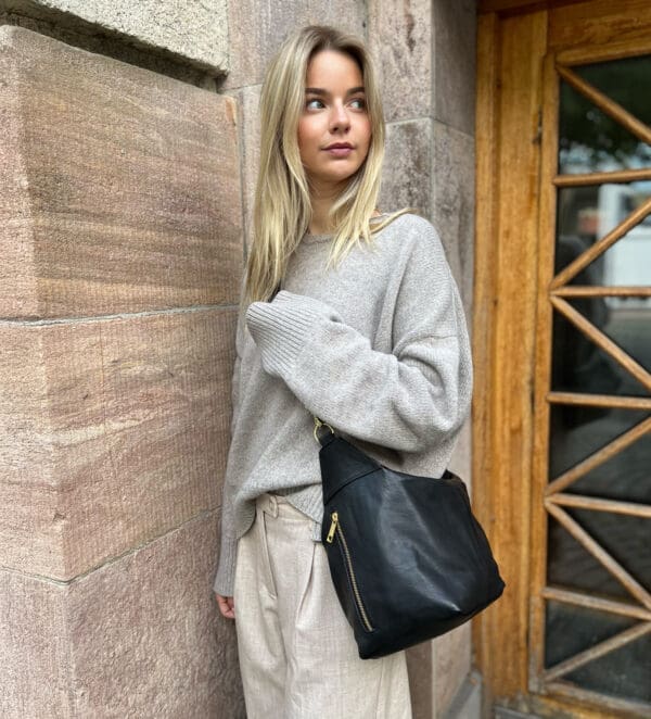 Scarlett taska 23x32x15cm svørt