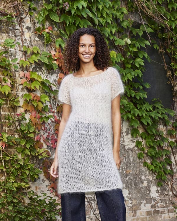 Bellissima Kjole strikket på store pinde bindiuppskrift