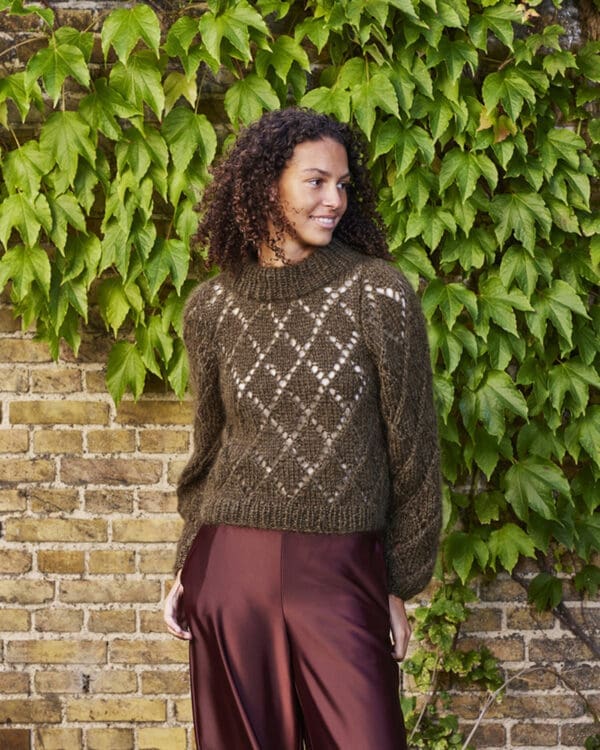Bella Chunky sweater med rombehulmønster bindiuppskrift