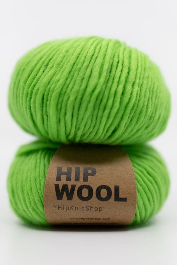HIP WOOL - Game on green