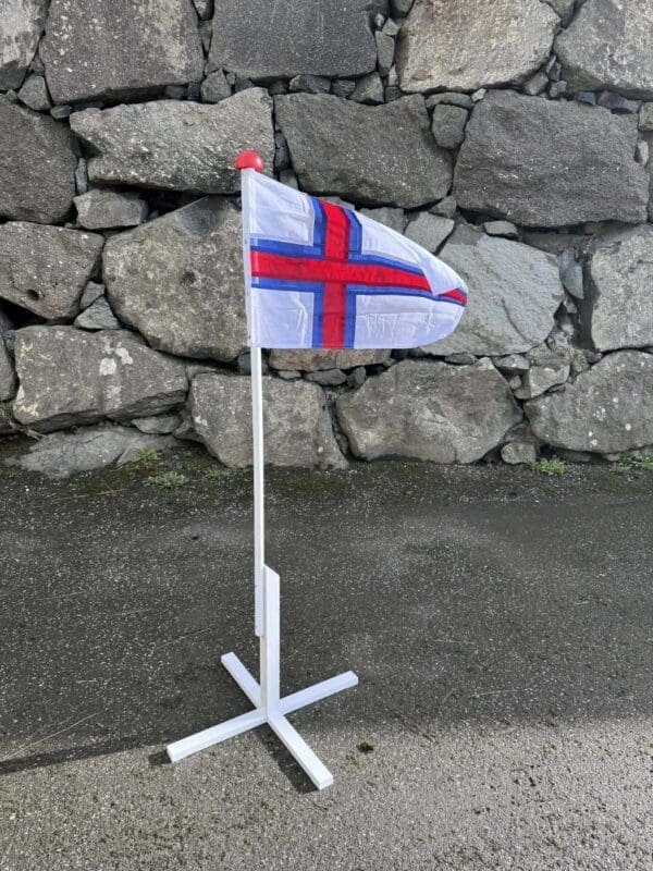 Flaggstong v/dk og fø flaggi L:150cm